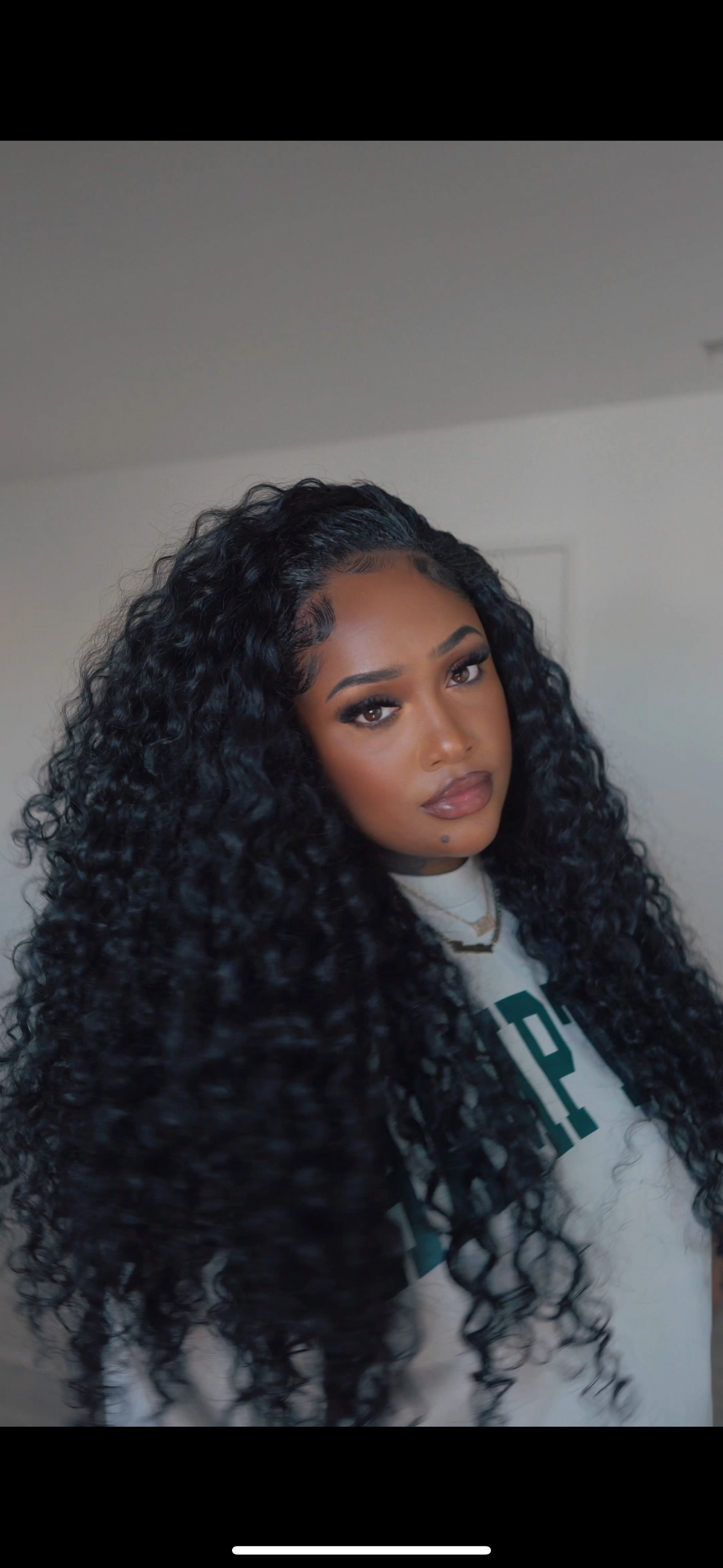 "Burmese Curly" V-PART Wig Deluxe - 26 INCH