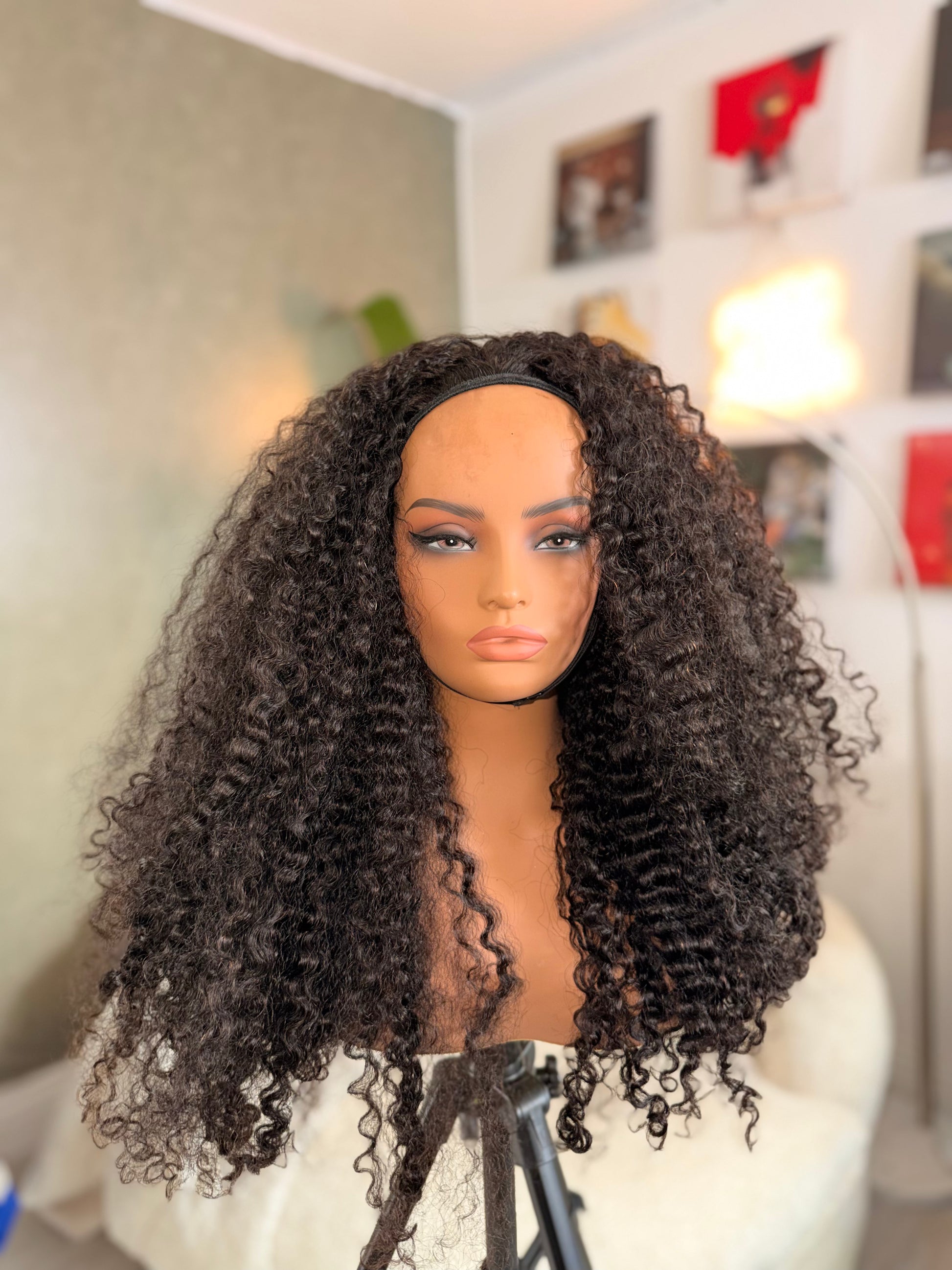 26 INCH - NATURAL CURL - DENSITY 300 - BRAND NEW