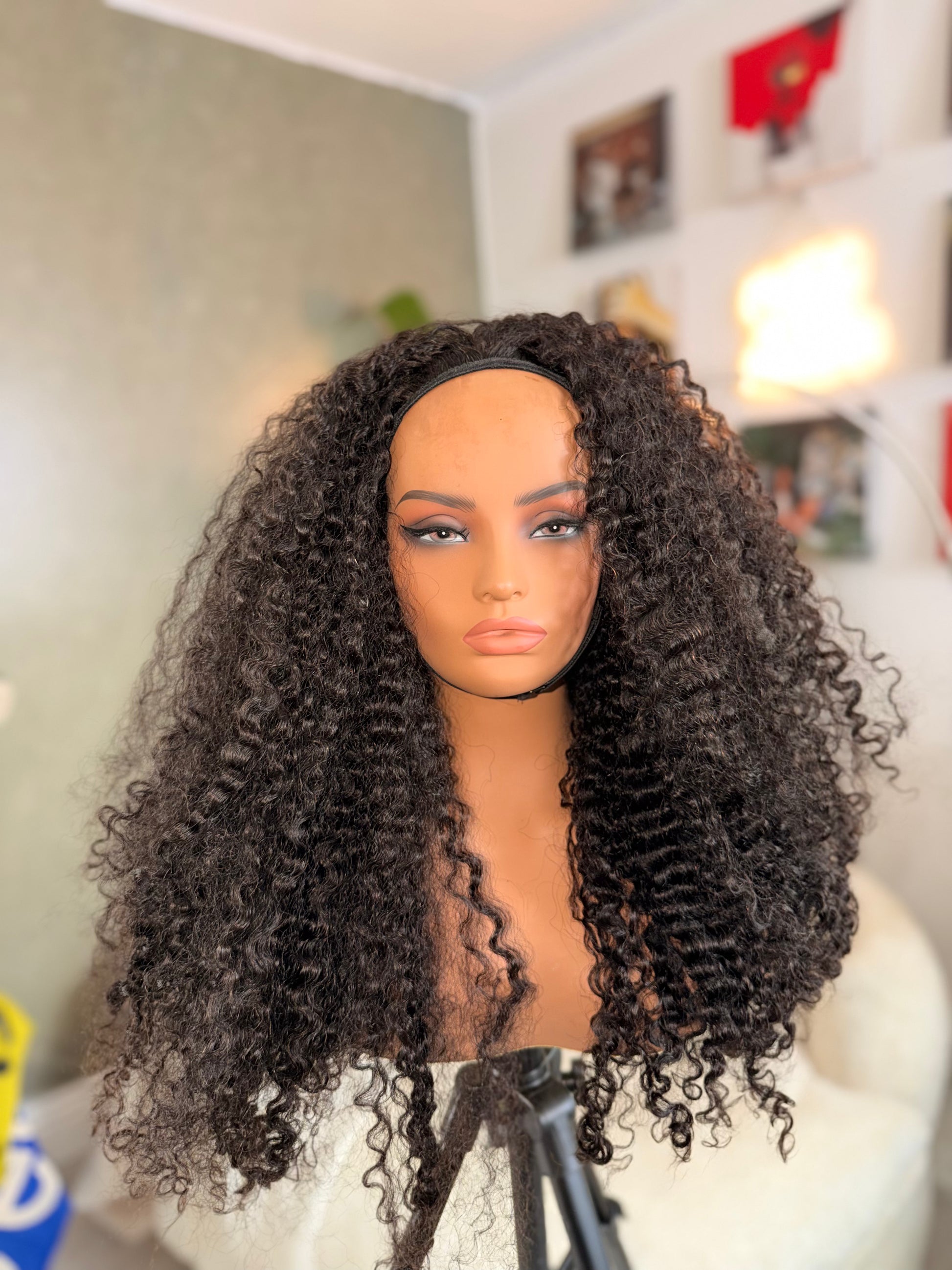 26 INCH - NATURAL CURL - DENSITY 300 - BRAND NEW