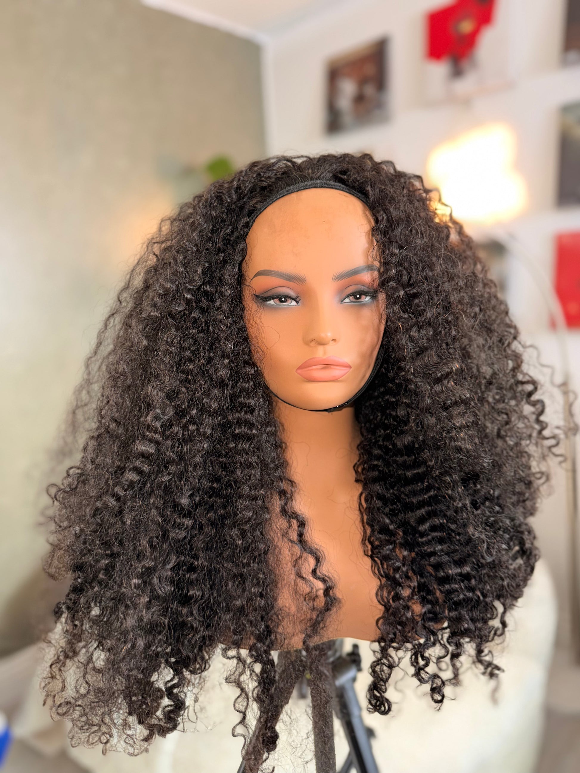 26 INCH - NATURAL CURL - DENSITY 300 - BRAND NEW