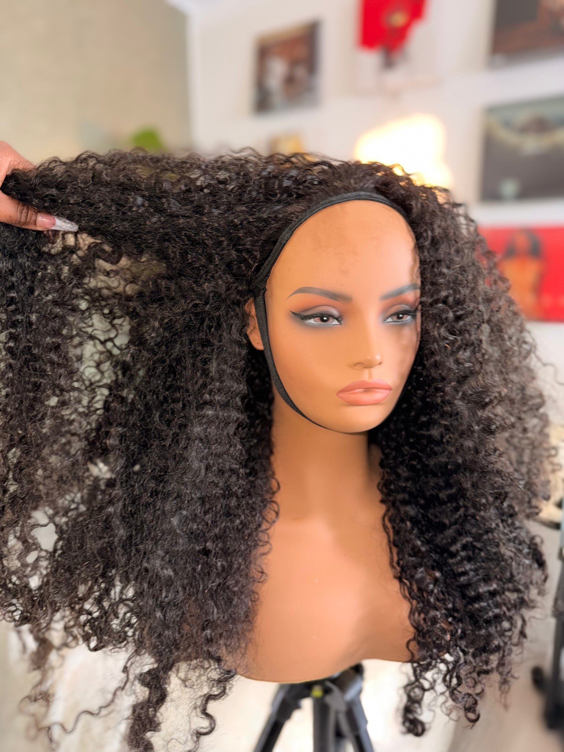 26 INCH - NATURAL CURL - DENSITY 300 - BRAND NEW