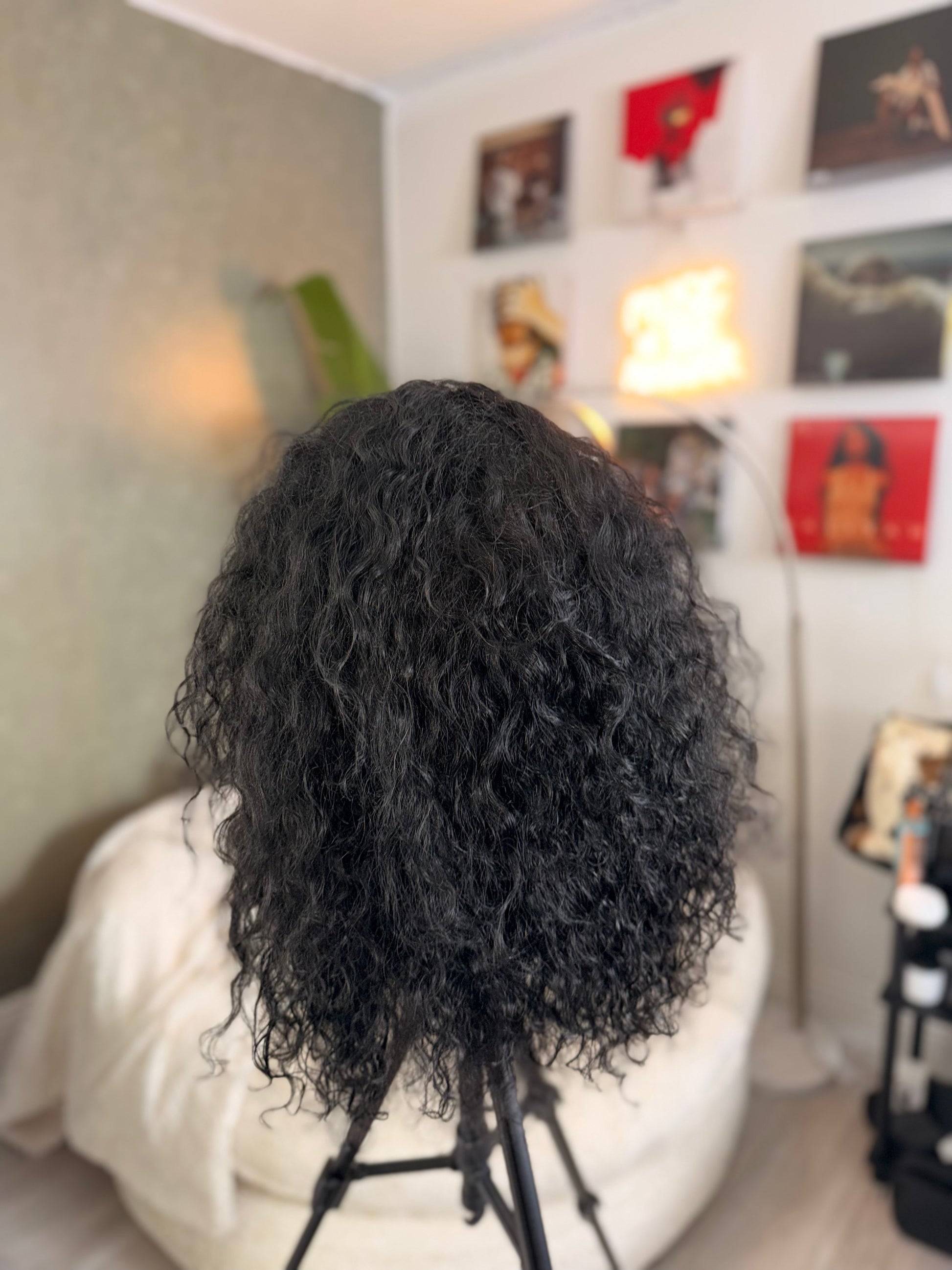 WATER WAVE - 18 INCH - JET BLACK - HALF WIG - USED