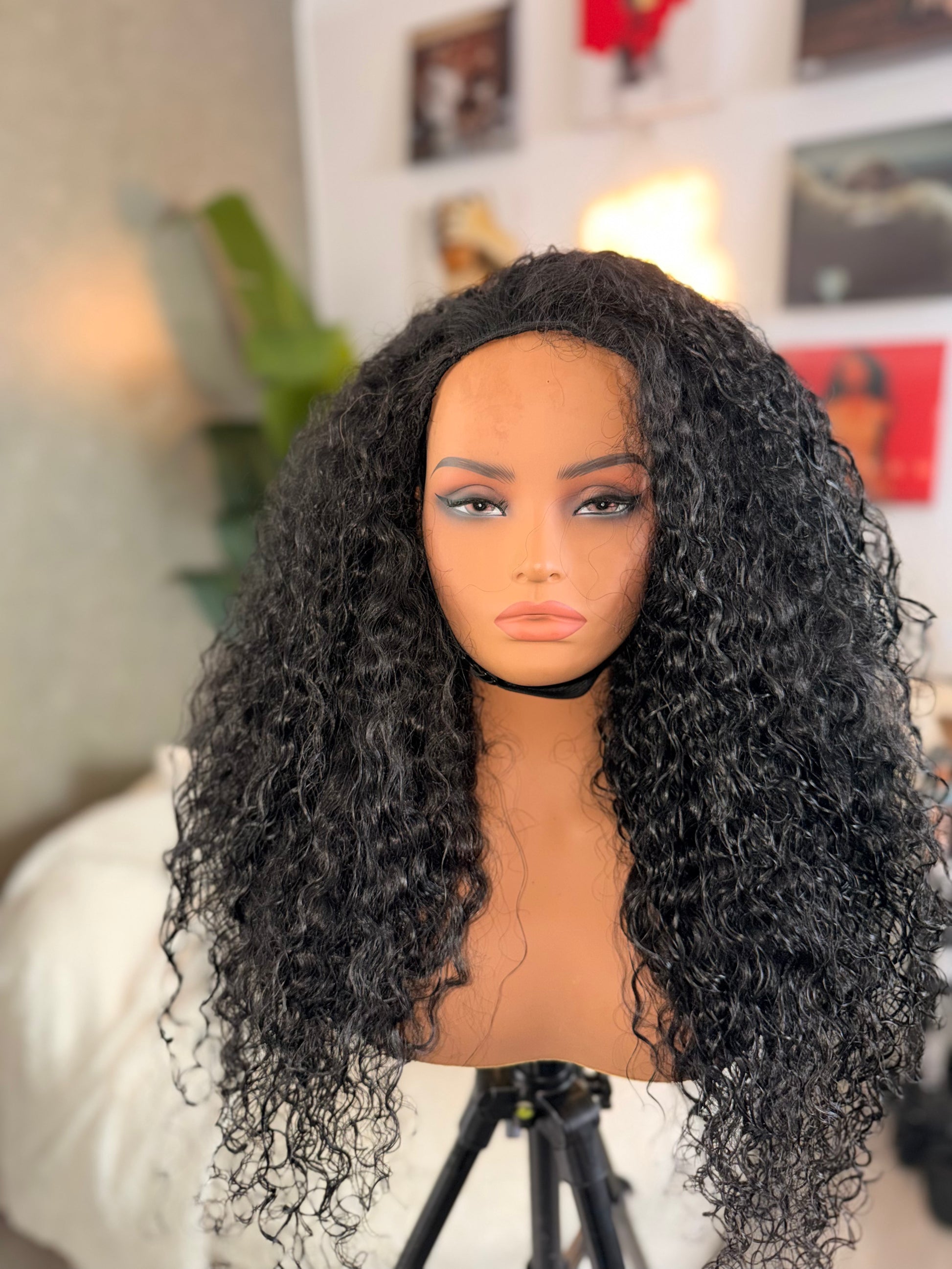 BOHEMAIN CURLY - 28 INCH - HALF WIG - USED
