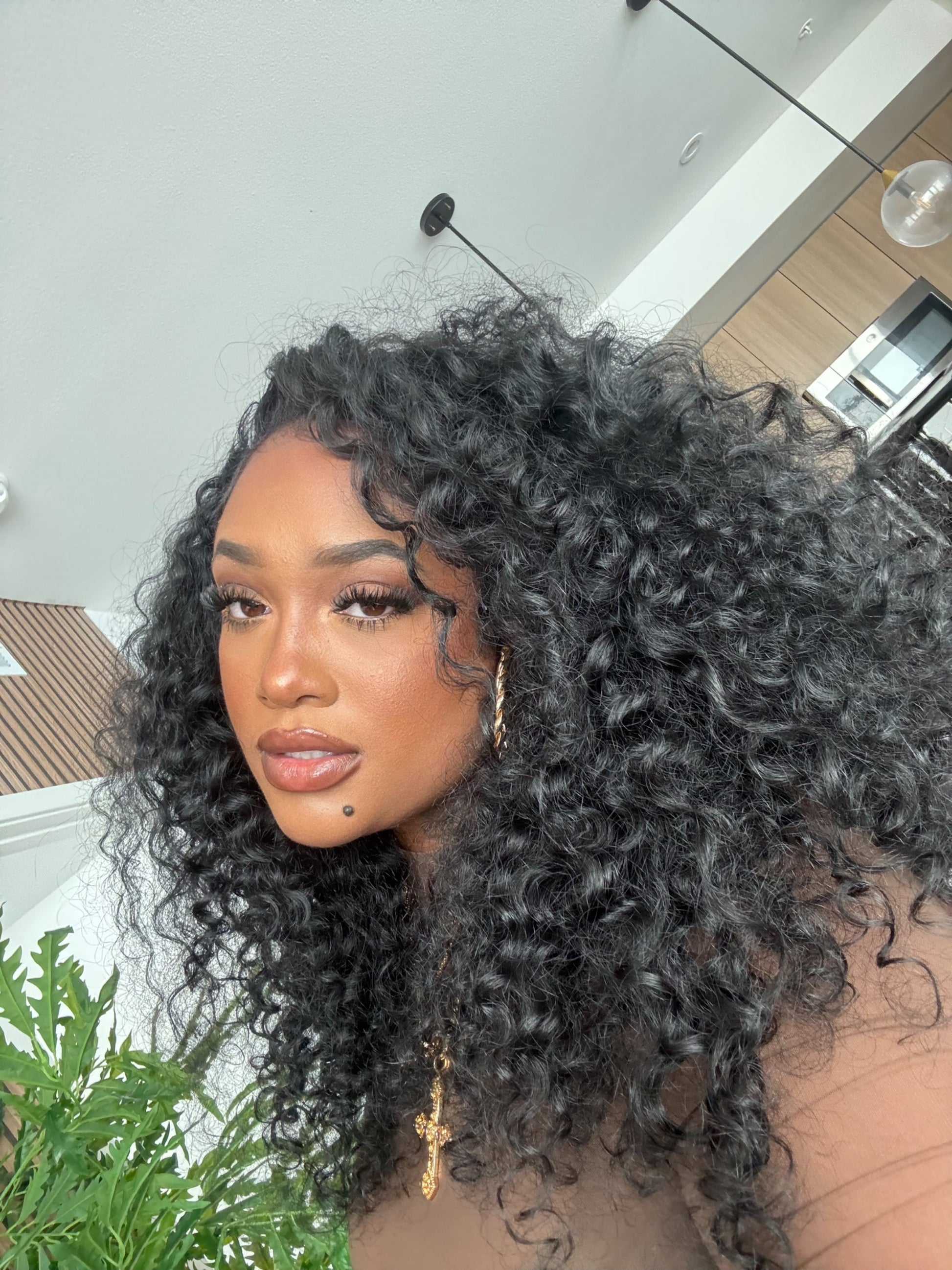 Burmese Curly - V-Part Wig