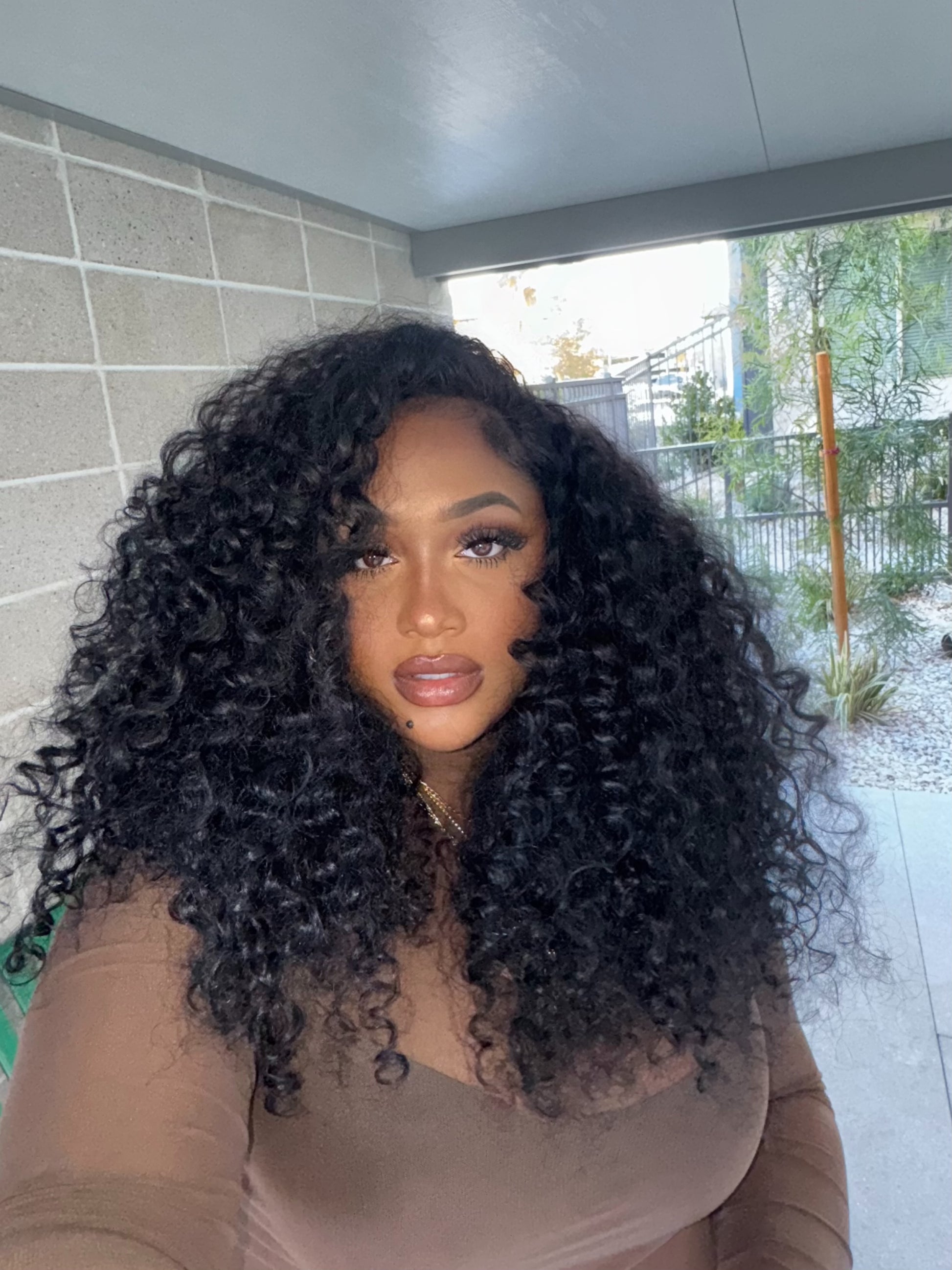 Burmese Curly - V-Part Wig