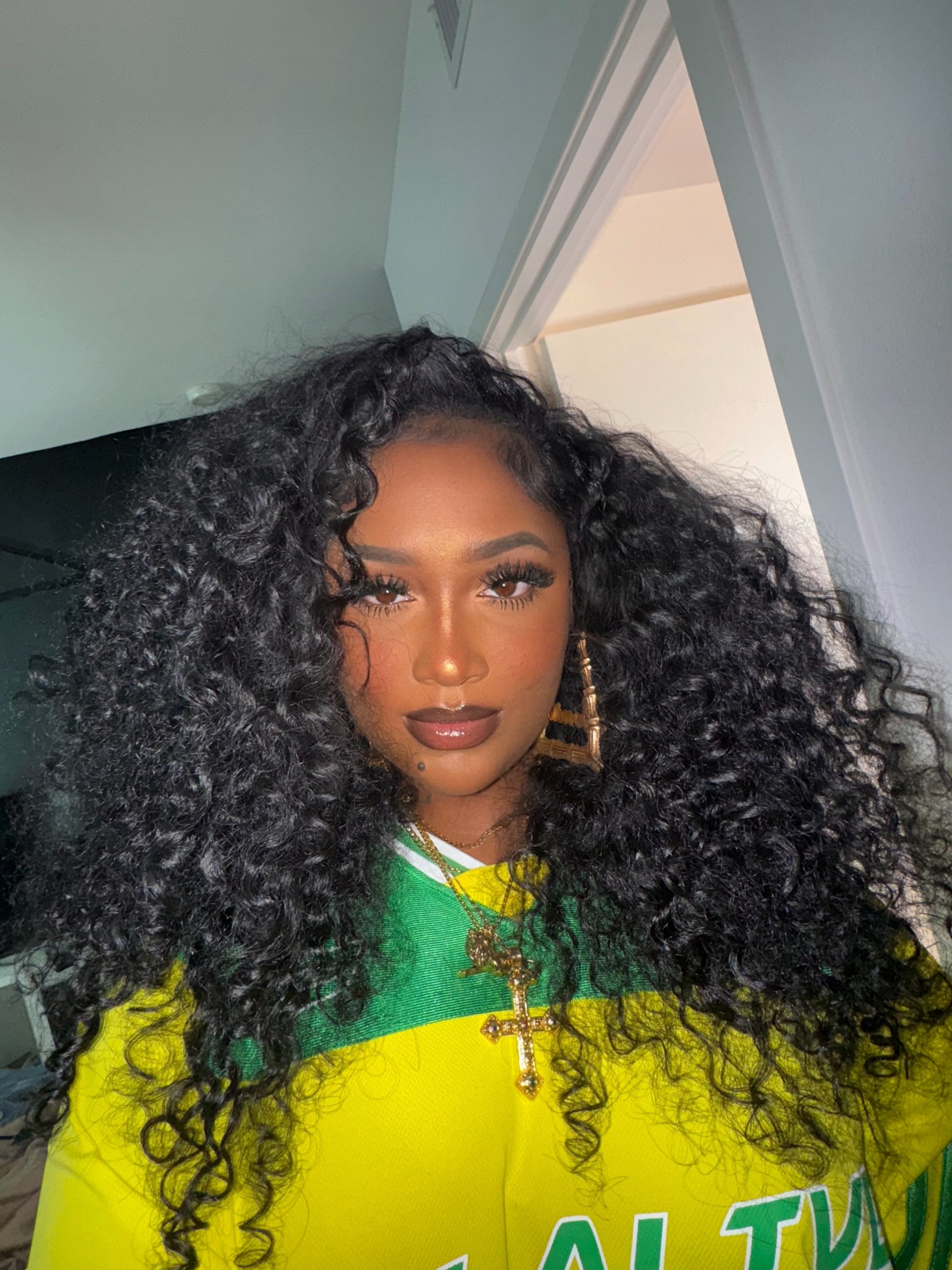 Burmese Curly - V-Part Wig