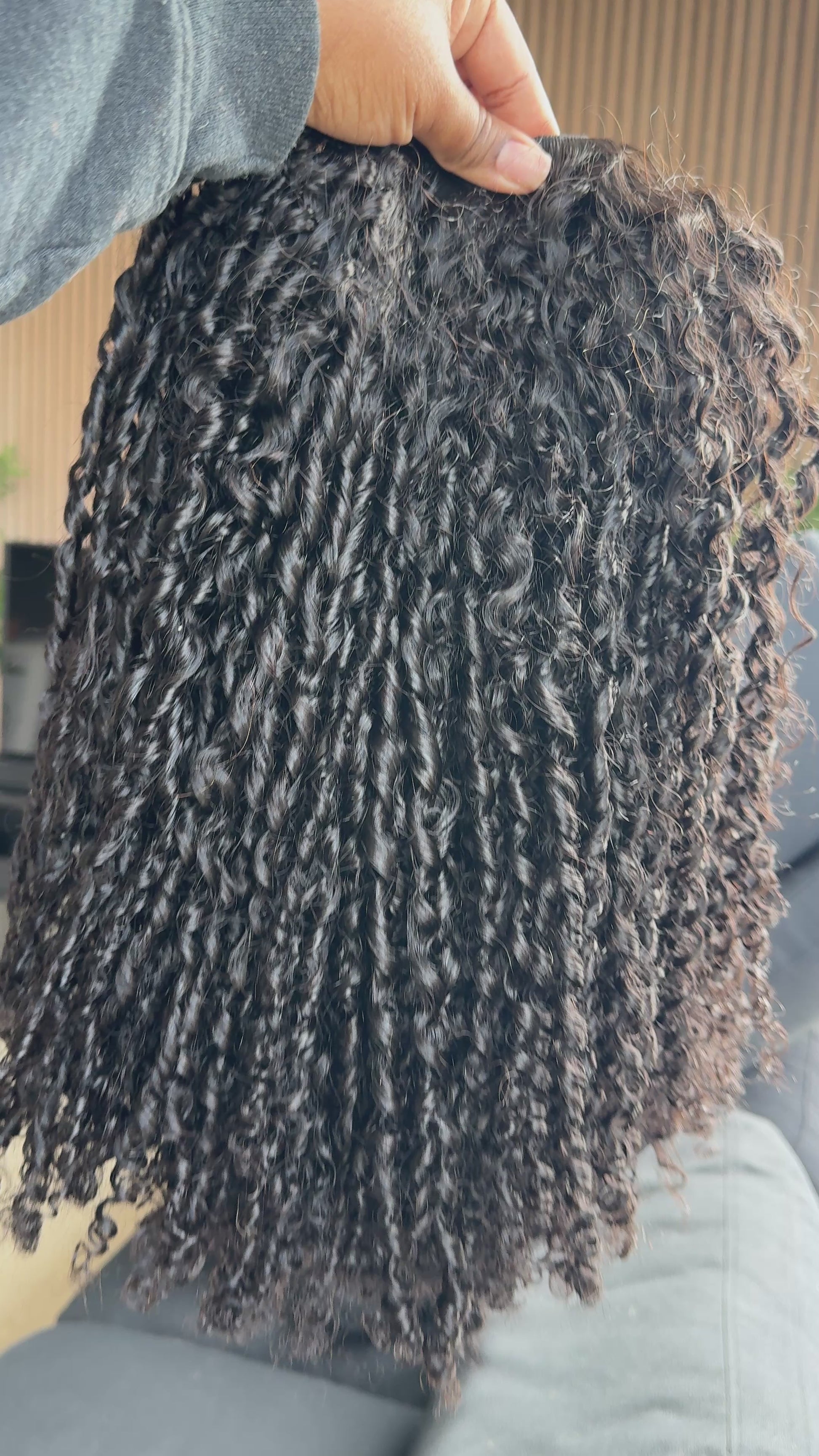 "Deep Curly" V-PART Wig